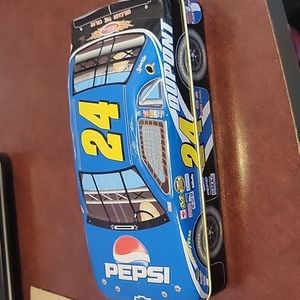 NASCAR Du Pont Jeff Gordon #24 Car Tin
